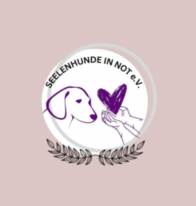 Logo mit einem minimalistischen lila Hundekopf, zwei Händen, die ein Herz halten, und dem Text SEELENHUNDE IN NOT e.V. in einem Kreis. Schwarze Lorbeerzweige umrahmen den Boden auf einem hellrosa Hintergrund.